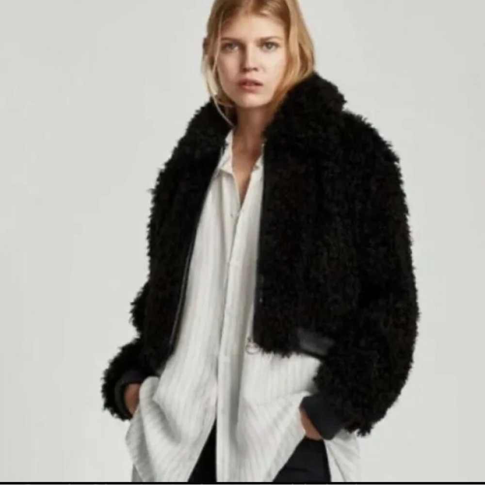 ZARA -Black Bomber Teddy Jacke